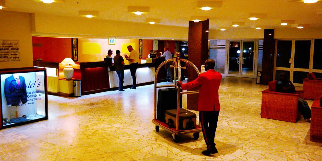 Hotel Sawa Douala Exteriör bild