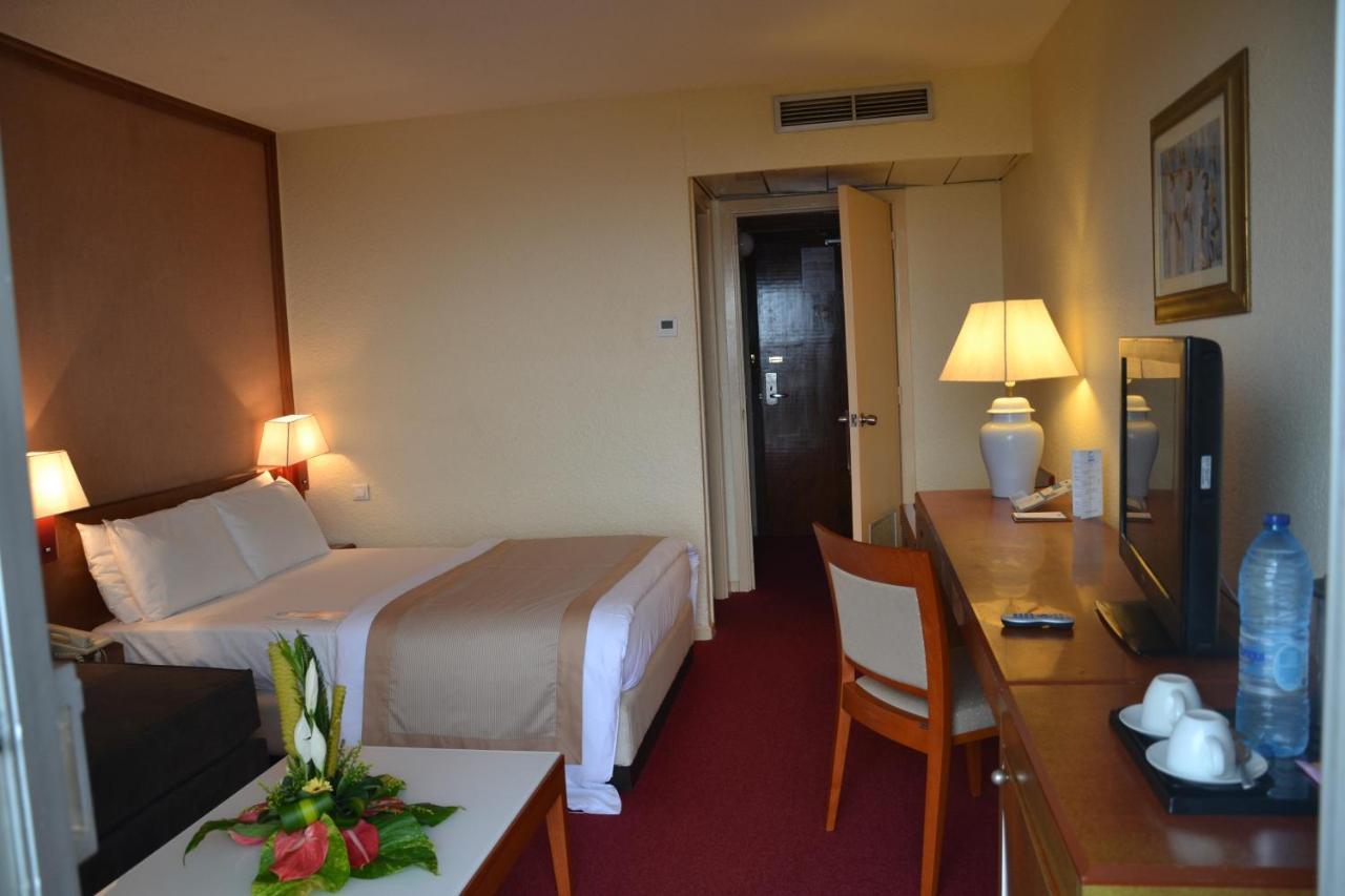 Hotel Sawa Douala Exteriör bild