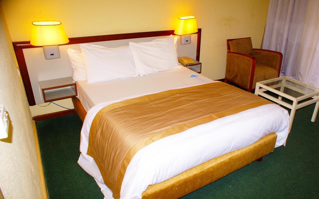 Hotel Sawa Douala Exteriör bild
