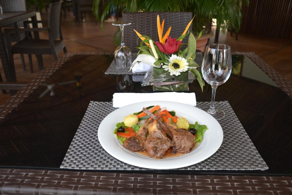 Hotel Sawa Douala Exteriör bild