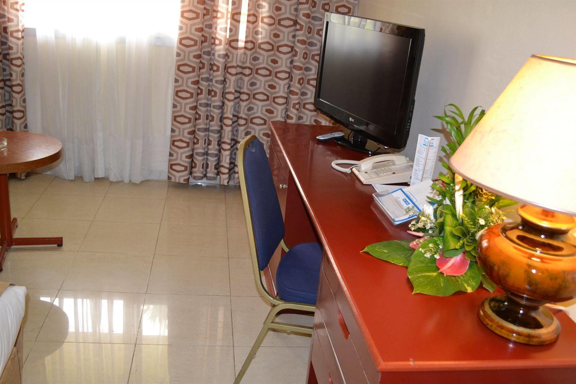 Hotel Sawa Douala Exteriör bild