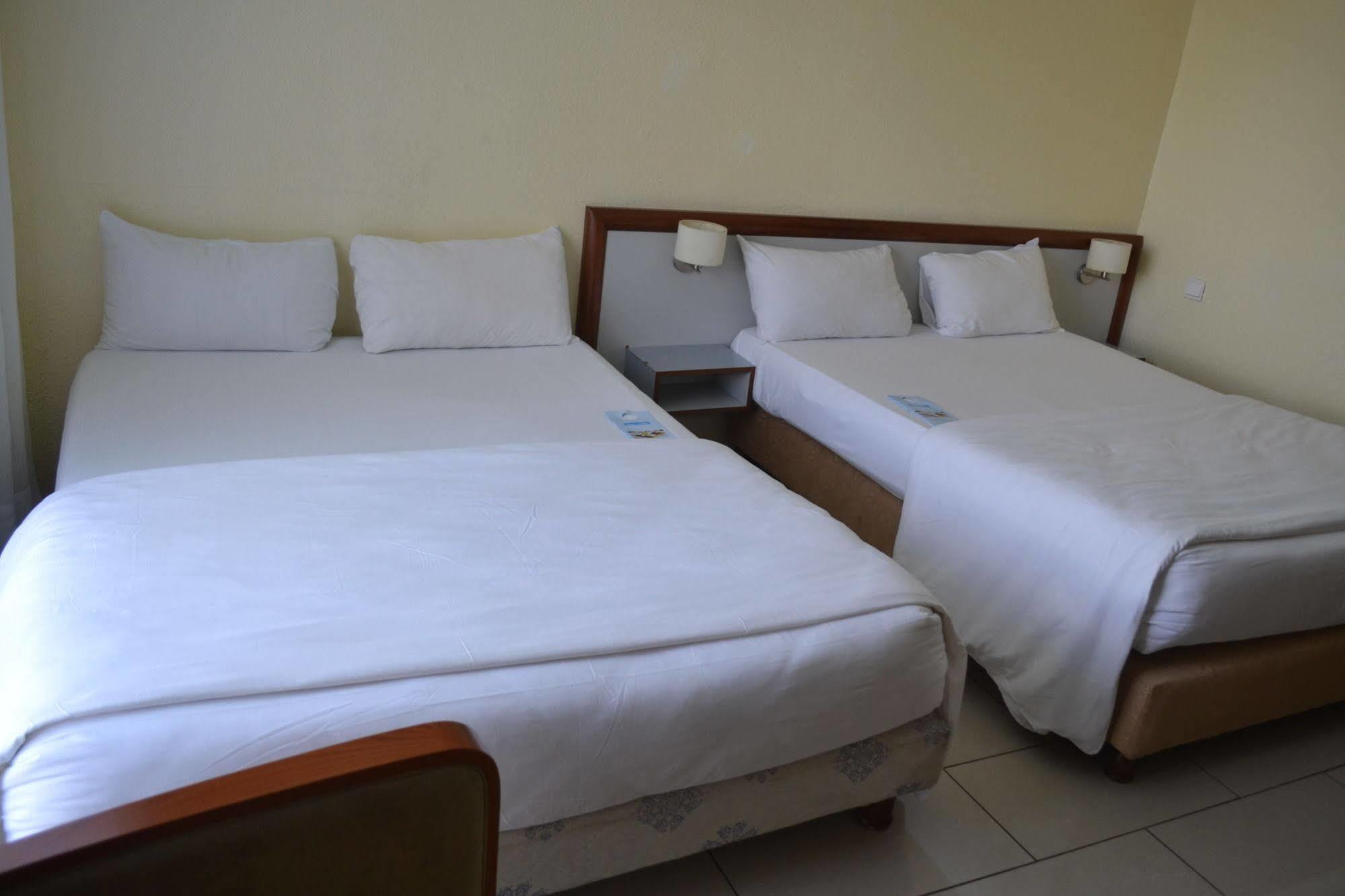 Hotel Sawa Douala Exteriör bild