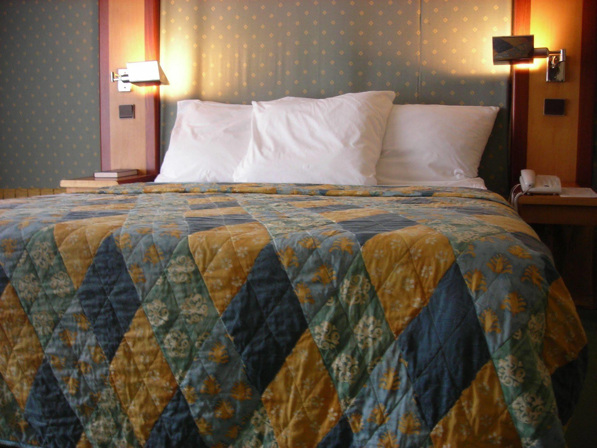Hotel Sawa Douala Exteriör bild
