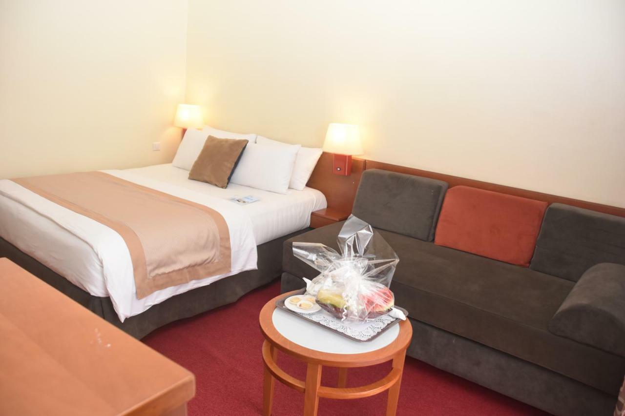 Hotel Sawa Douala Exteriör bild